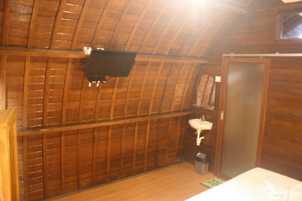 Lotus Bungalow Nusa Penida Exterior foto
